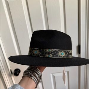NWT Lack of Color Hat